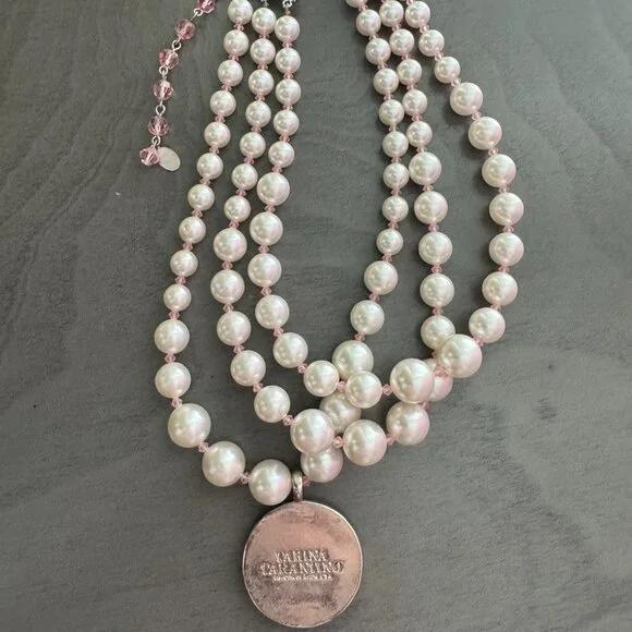 Tarina Tarantino x Hello Kitty Pearl necklace - Picture 3 of 3